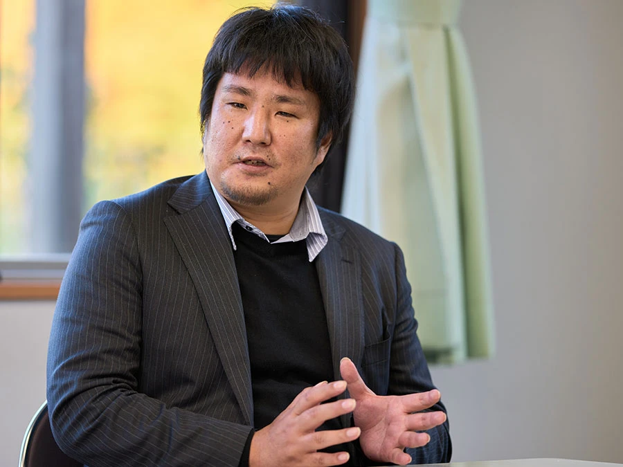 統括部長 司辻 匡史 画像