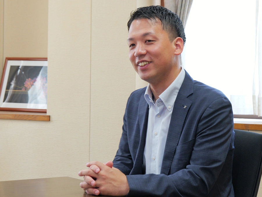 小林 画像